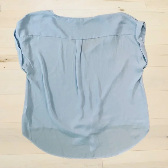 Hippie Rose V-Neck Tie Front Hi Low Blue Top Large - Picture 2 of 6